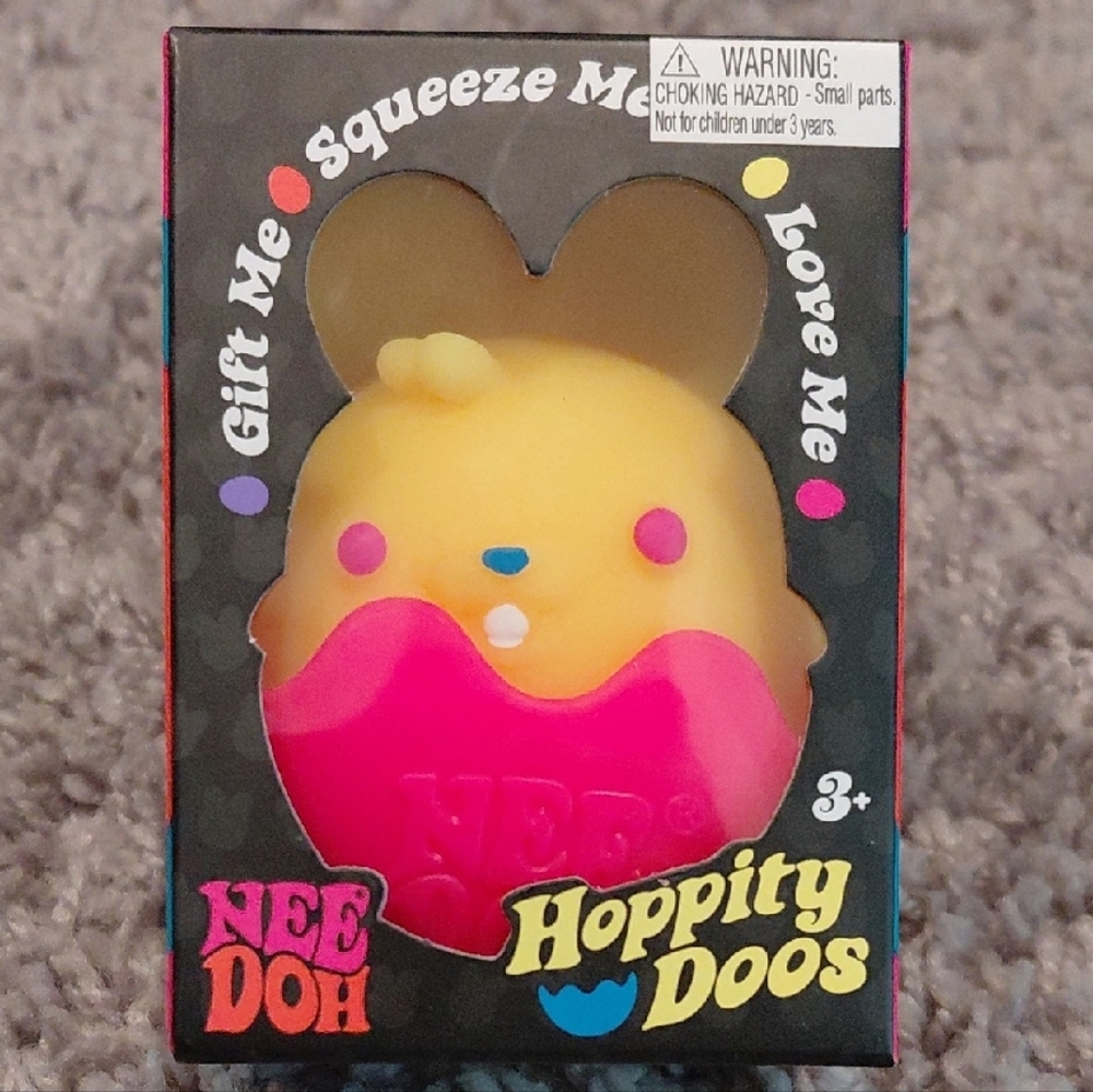 Hoppity Doos Yellow & Pink Soft Squeeze Toy - NeeDoh